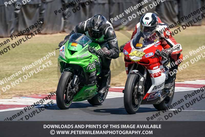 donington no limits trackday;donington park photographs;donington trackday photographs;no limits trackdays;peter wileman photography;trackday digital images;trackday photos